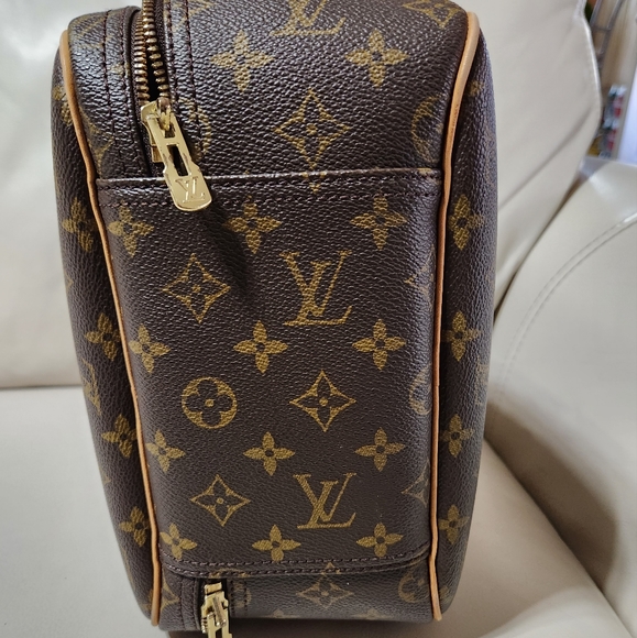 Louis Vuitton Excursion Bag - Picture 10 of 14